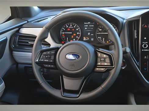 Used 2025 Subaru Forester Premium image 14