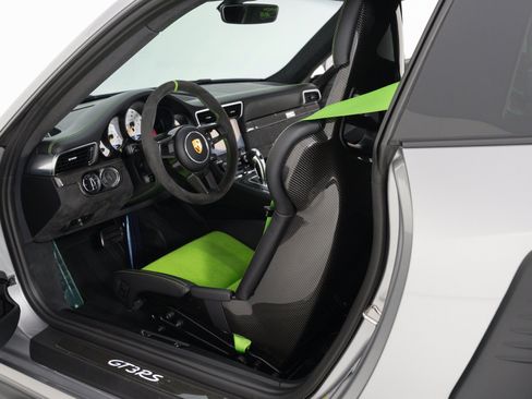 Used 2019 Porsche 911 GT3 RS RWD image 34