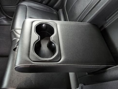 Used 2024 Jeep Grand Cherokee Limited image 30