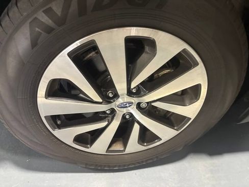 Used 2020 Subaru Outback Premium AWD/4WD image 3