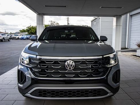 New 2026 Volkswagen Atlas Cross Sport SE FWD image 9