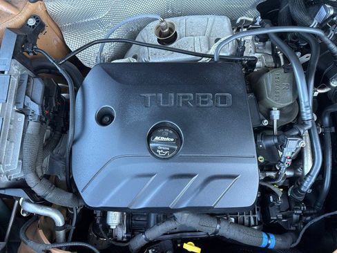 Used 2024 Buick Encore GX Sport Touring w/ Comfort Package FWD image 31