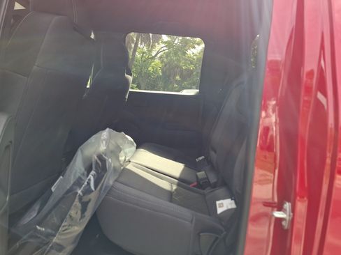 New 2026 Nissan Frontier SV w/ All-Weather Content Package AWD/4WD image 15