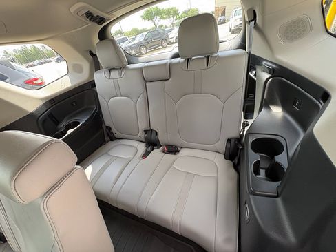 Certified 2024 Honda Pilot Touring image 28