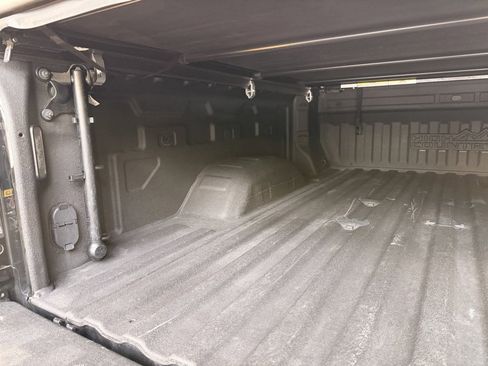 Used 2022 Chevrolet Silverado 2500 High Country w/ Z71 Off-Road Package image 10