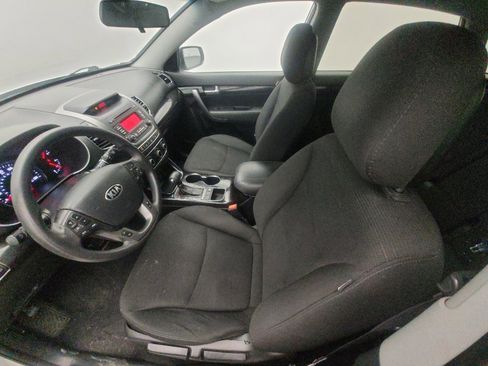 Used 2015 Kia Sorento LX image 17