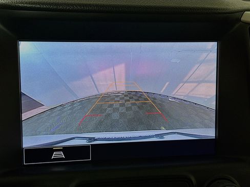 Used 2024 GMC Terrain SLT image 13