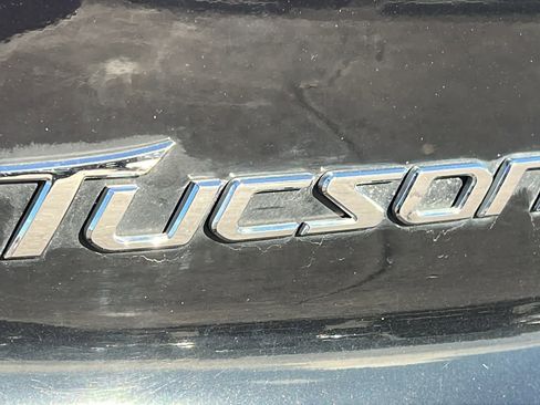 Used 2015 Hyundai Tucson SE image 28