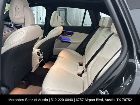 Used 2025 Mercedes-Benz GLC 300 image 23