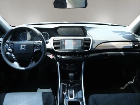Used 2017 Honda Accord EX image 22