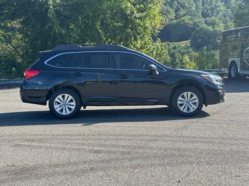 Used 2019 Subaru Outback 2.5i AWD/4WD image 8