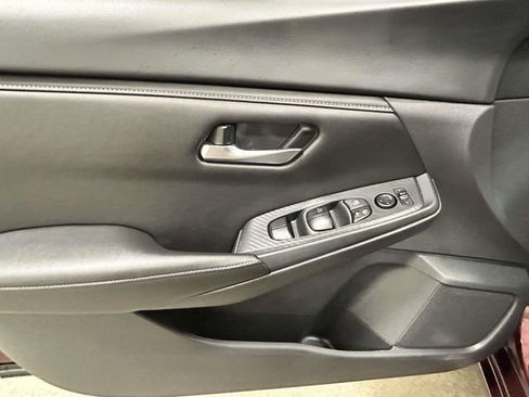Used 2024 Nissan Sentra SV FWD image 13