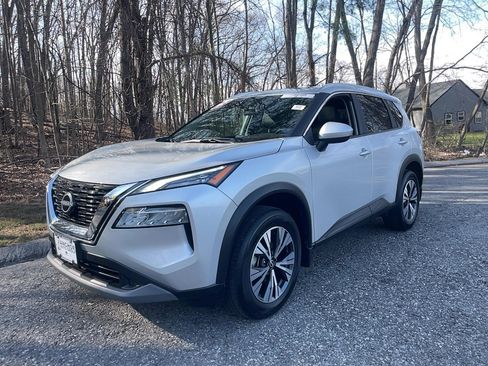Used 2023 Nissan Rogue SV w/ SV Premium B Package AWD/4WD image 3