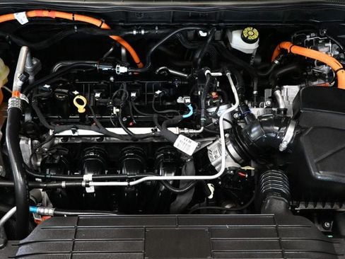 Used 2020 Ford Escape Titanium FWD image 23