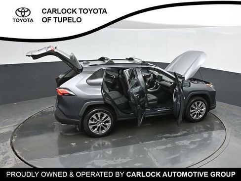 Used 2021 Toyota RAV4 XLE Premium image 48
