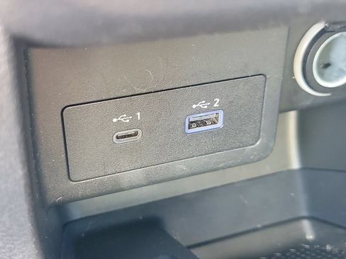 Certified 2024 Nissan Kicks SV FWD image 28