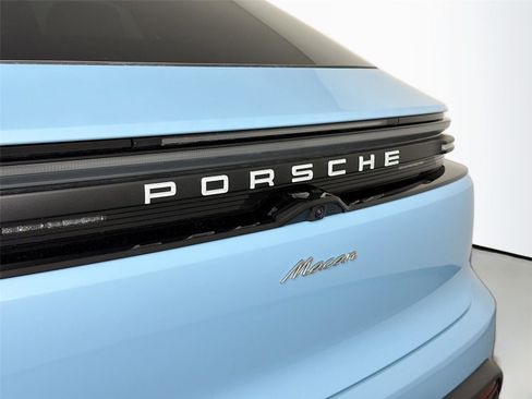 Used 2026 Porsche Macan Electric RWD image 17