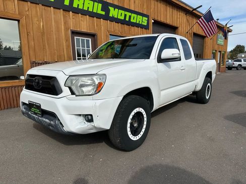 Used 2012 Toyota Tacoma 2WD Access Cab image 2