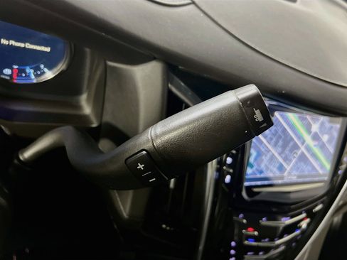 Used 2019 Cadillac Escalade Platinum RWD image 24