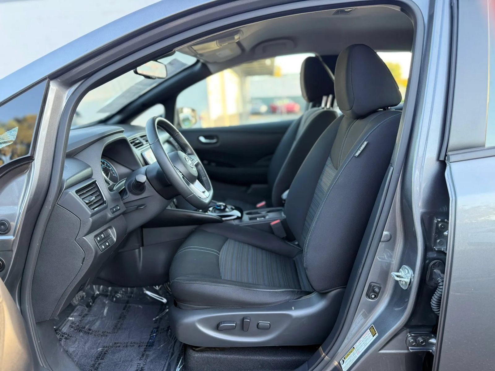 Used 2024 Nissan Leaf SV Plus FWD image 9