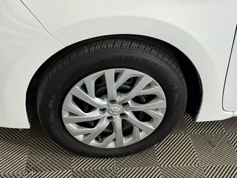 Used 2019 Toyota Corolla LE image 10