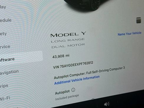 Used 2023 Tesla Model Y Long Range AWD/4WD image 11