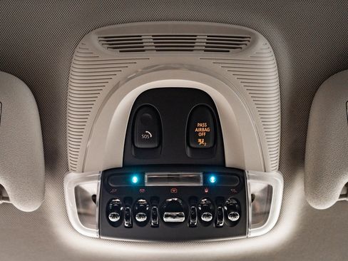 Used 2024 MINI Cooper SE image 38