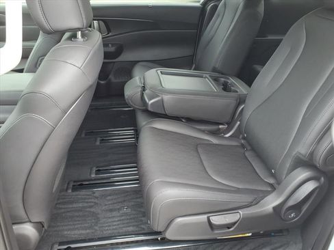 New 2026 Kia Carnival SX image 7