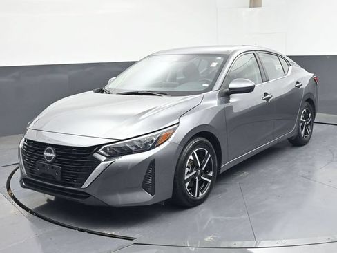 Used 2024 Nissan Sentra SV FWD image 1