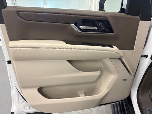 New 2026 GMC Yukon XL Denali w/ Sun & Power Step Package RWD image 11