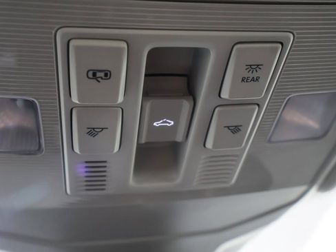 Used 2024 Volkswagen Jetta SE w/ Panoramic Sunroof Package image 47