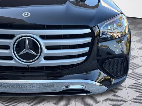 Used 2026 Mercedes-Benz GLS 450 4MATIC image 11