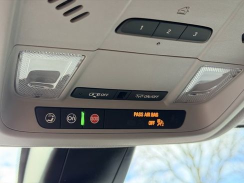 Used 2025 Chevrolet Blazer LT image 17