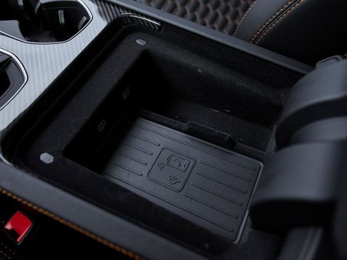 Used 2022 Lamborghini Urus image 65