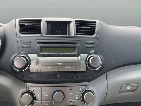 Used 2010 Toyota Highlander 4WD image 10