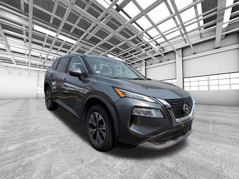 Used 2023 Nissan Rogue SV FWD image 1