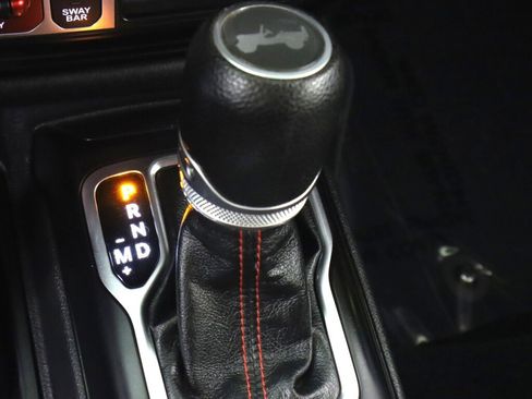 Used 2022 Jeep Wrangler Unlimited Rubicon image 26