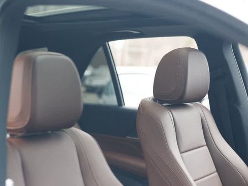 Used 2024 Mercedes-Benz GLE 350 4MATIC w/ Driver Assistance Package image 26