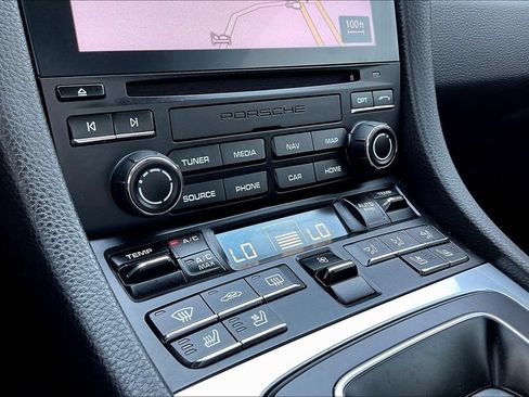 Used 2023 Porsche 718 Cayman RWD image 15