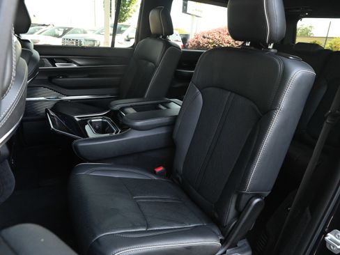 Used 2024 Jeep Grand Wagoneer Series II w/ Quick Order Packagew 28T AWD/4WD image 32