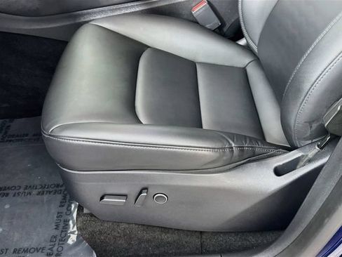 Used 2023 Tesla Model Y AWD image 31