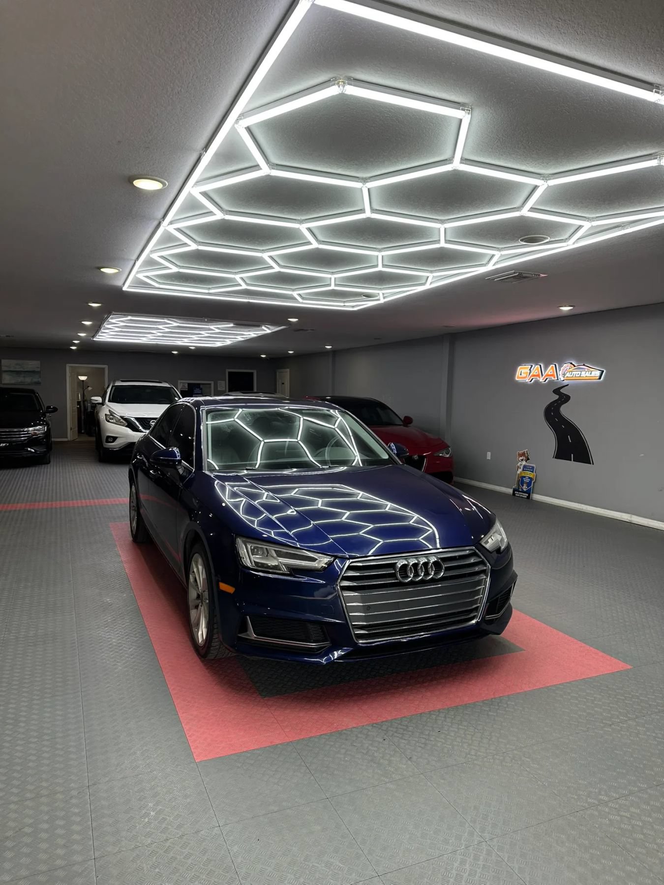 Used 2019 Audi A4 2.0T Premium Plus w/ Premium Plus Package FWD image 1