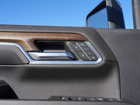 Used 2024 Chevrolet Silverado 3500 High Country w/ High Country Premium Package image 18