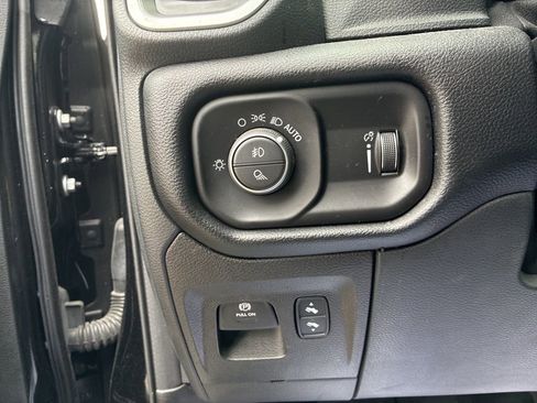 Used 2021 RAM 1500 Big Horn image 15