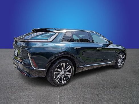 Certified 2024 Cadillac Lyriq Luxury AWD/4WD image 5