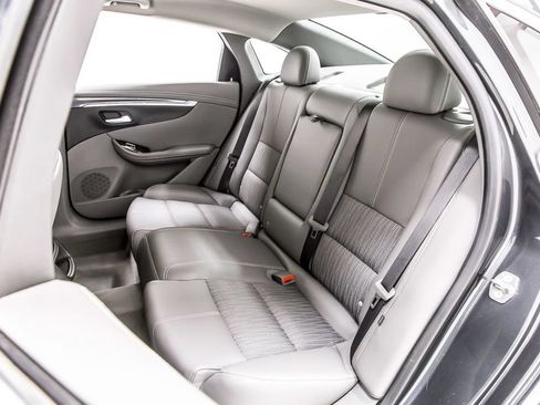 Used 2018 Chevrolet Impala LS FWD image 31