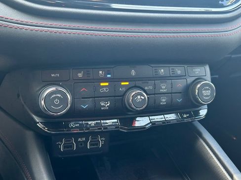 Used 2023 Dodge Durango GT RWD image 24