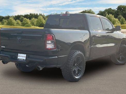 Used 2022 Chevrolet Silverado 2500 Custom w/ Custom Value Package AWD/4WD image 12