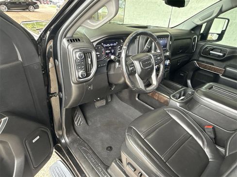 Certified 2022 GMC Sierra 2500 Denali w/ Denali Ultimate Package image 10