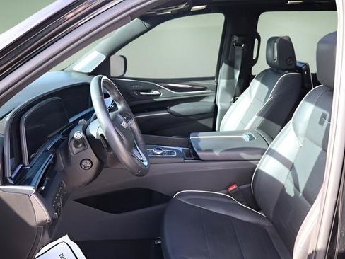 Used 2022 Cadillac Escalade ESV Sport w/ Touring Package image 29